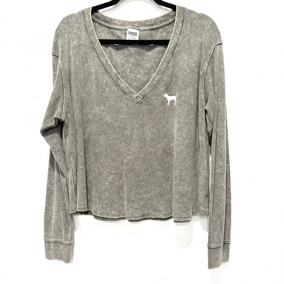 Victoria's Secret Tops - Victoria's Secret thermal gray Long Sleeve V-Neck  crop‎ Top L